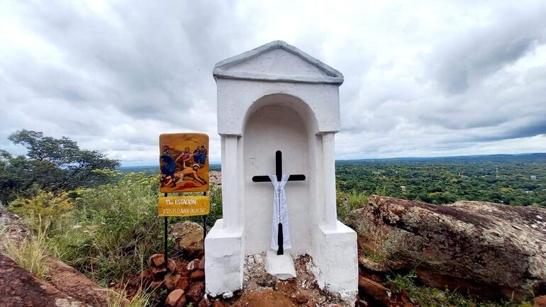 Las estaciones del vía crucis, que parten del templo hasta el Cerro Yaguarón se están poniendo en condiciones, informaron. 