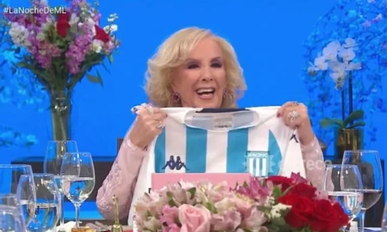 Mirtha Legrand, fanática de Racing.