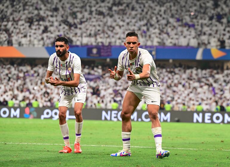 Los jugadores del Al Ain festejan un gol en el partido frente a Yokohama Marinos por la final de vuelta de la Champions League de Asia.