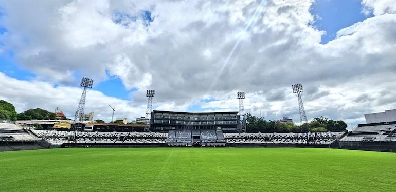 El estadio Osvaldo Domínguez Dibb del Club Olimpia.