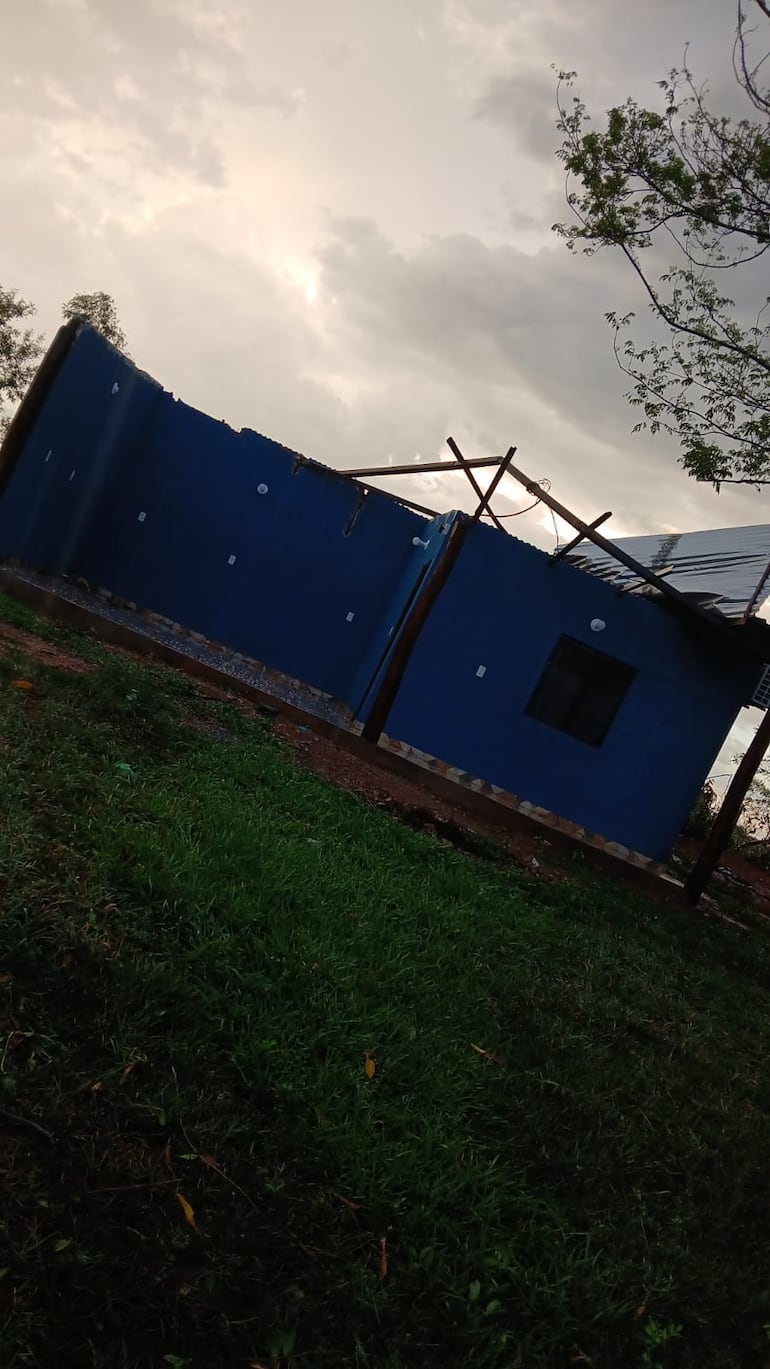 Temporal destruye viviendas y una iglesia en Horqueta