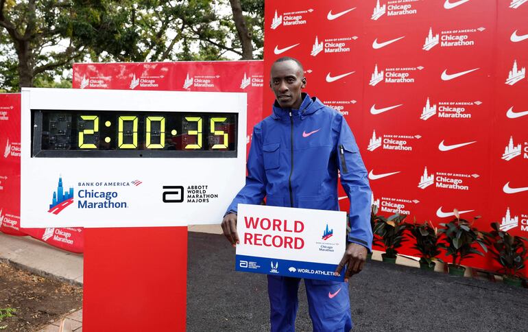 El maratonista keniano Kelvin Kiptum falleció a los 24 años de edad.
