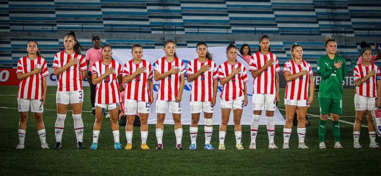 Fiorella Fernández, Sofía Almirón, Fátima Acosta, María Tamay, Agustina Varela, Danna Garcete y Luz Cardozo, Naomi de León, Araceli Leguizamón y Adriana Martínez, integrantes de la selección paraguaya femenina sub 20.