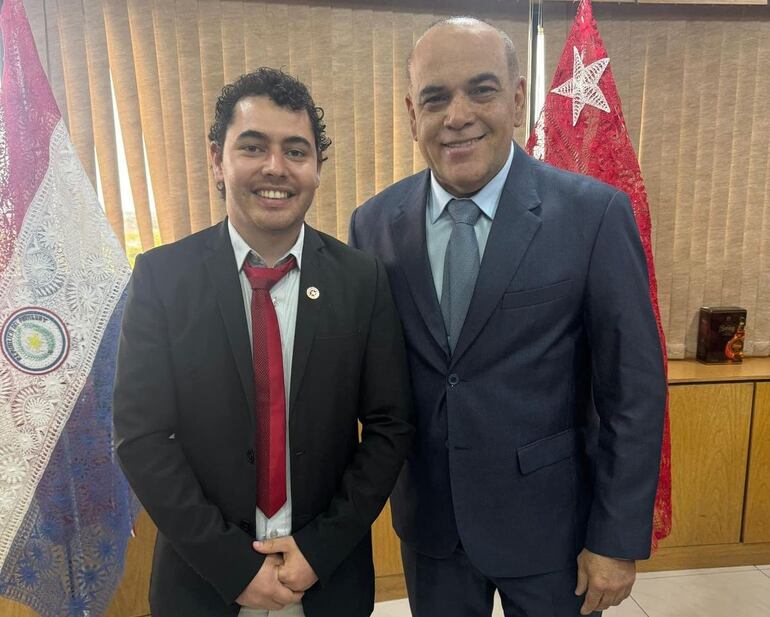 El concejal "Tito" Servín con el senador Basilio "Bachi" Núñez.