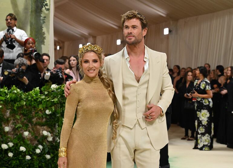 El actor australiano Chris Hemsworth y su esposa española Elsa Pataky llevan un matrimonio de más de una década y son padres de tres chicos. (Angela Weiss / AFP)