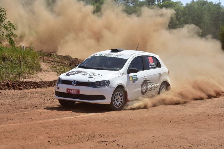 Hernando González y David López (VW Gol) ganaron en la RC5-L.