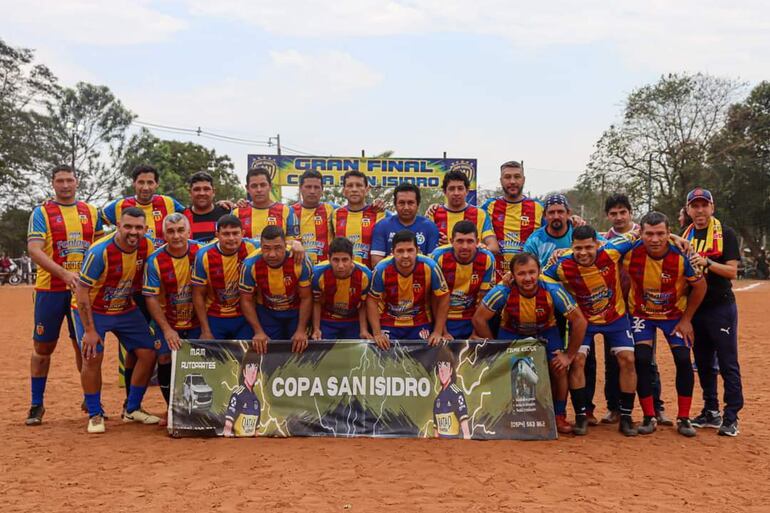 Integrantes del plantel de 3 Reyes, de la compañía Costa Sosa, Luque.