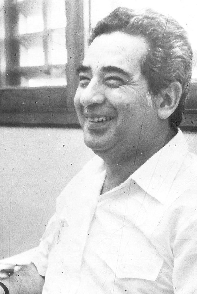 Mario Halley Mora, periodista, escritor y dramaturgo paraguayo.