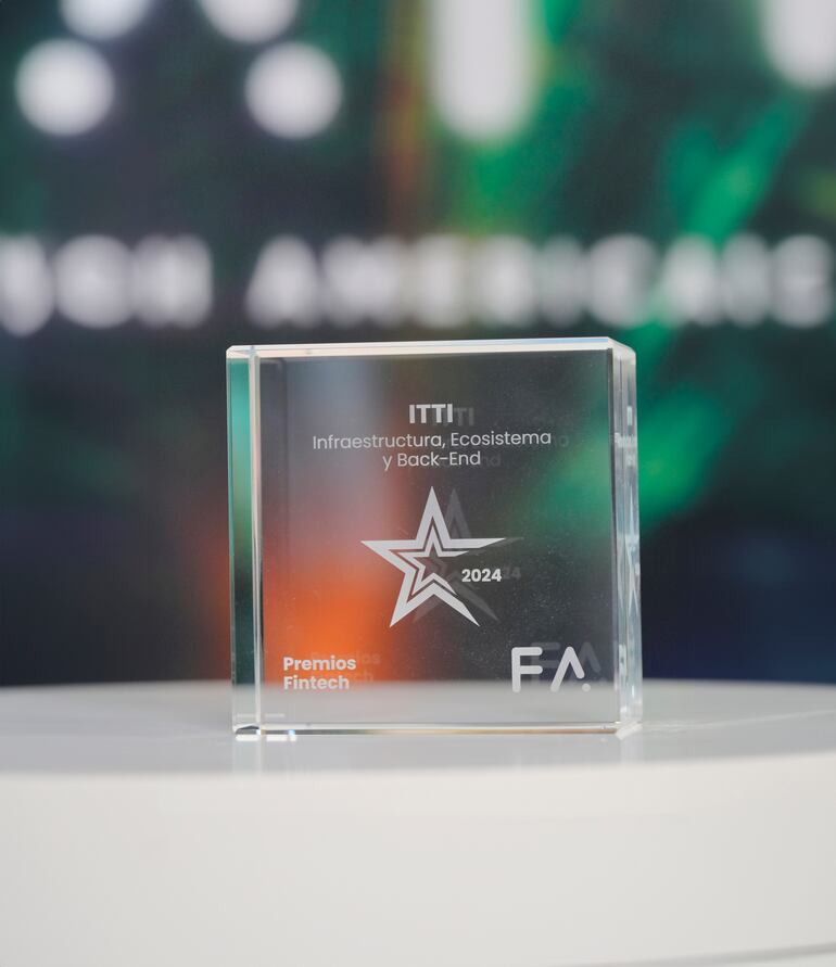 Este es el Platino que obtuvo itti en los Premios Fintech Americas.