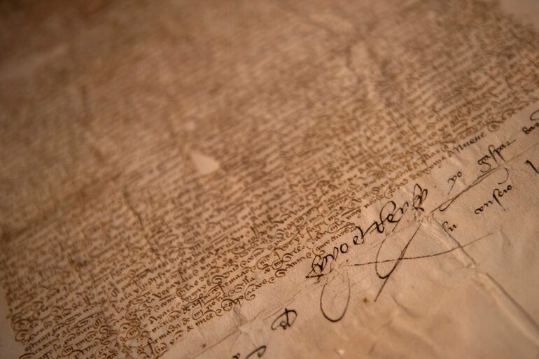 La firma del rey Fernando II en un documento de la biblioteca de la  Real Maestranza de Caballería en Ronda. 