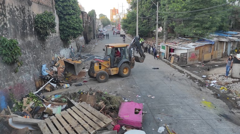 En la Chacarita recolectan más de ocho toneladas de basura.