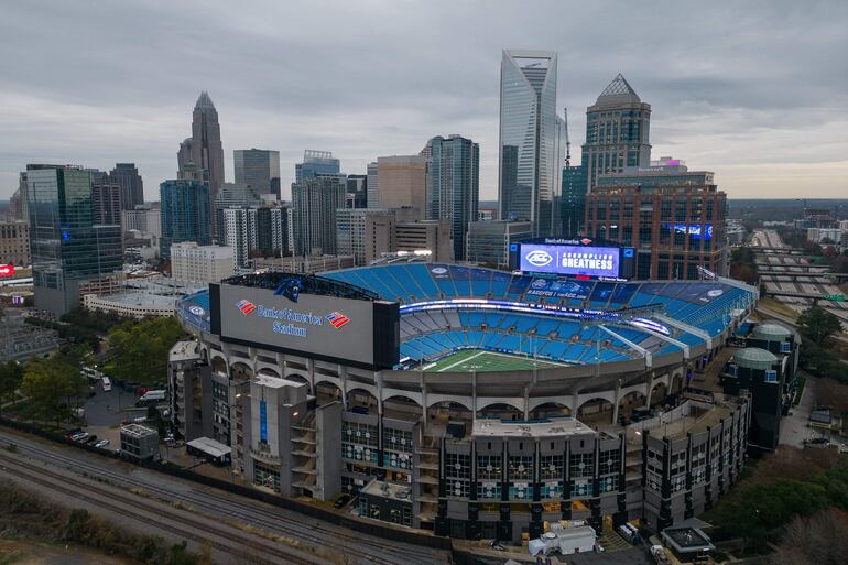 CHARLOTTE, NORTH CAROLINA - DECEMBER 1: An aerial view of the Charlotte skyline a day before the ACC Championship between Florida State and Louisville at Bank of America Stadium on December 1, 2023 in Charlotte, North Carolina.   Isaiah Vazquez/Getty Images/AFP (Photo by Isaiah Vazquez / GETTY IMAGES NORTH AMERICA / Getty Images via AFP)