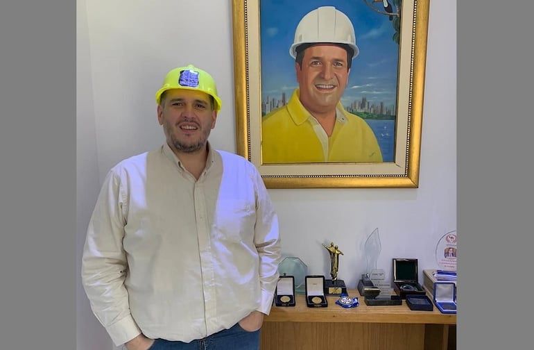 Raúl Sánchez Benegas, expresidente de la seccional 24 de Asunción, se escudó en problemas de salud para no asistir a su lugar de trabajo en Yacyretá.