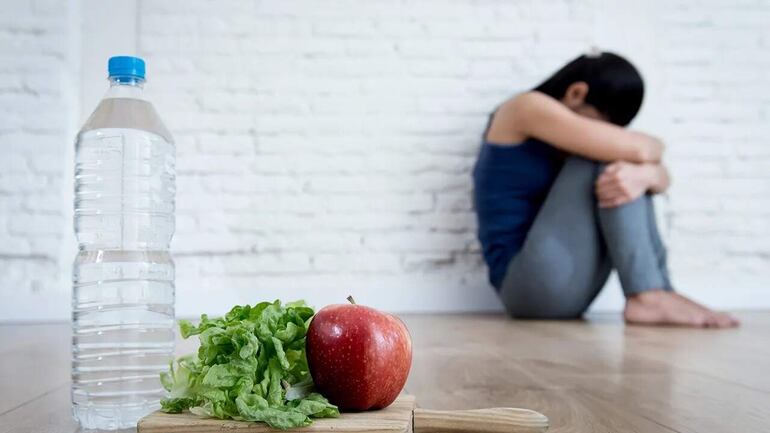 Muchos adolescentes no son diagnosticados y no reciben tratamiento hasta que sus trastornos alimentarios están en una etapa avanzada. Una de las razones es que los adolescentes con trastornos alimentarios a menudo tratan de ocultar sus comportamientos.