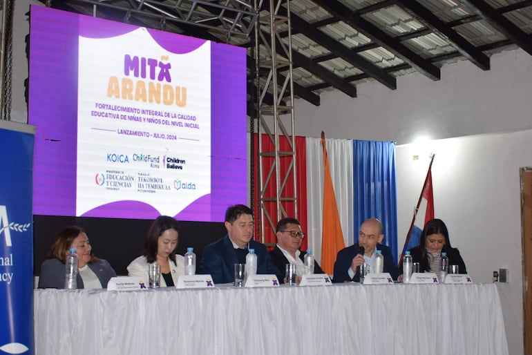 Presentación del programa educativo "Mita Arandu" de Abai y Caazapá.