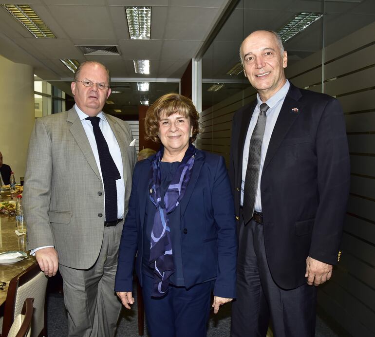 João Carlos Beato Storti, Hilda Rieder y Alex Hammoud.