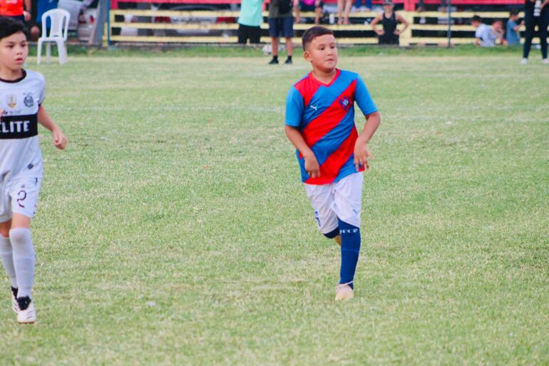 Santino Almirón, jugador del Cerro Porteño campeón.