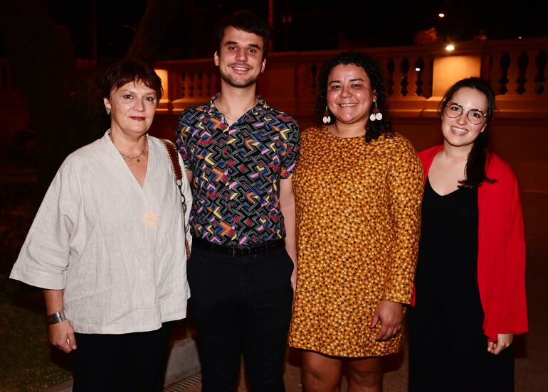 Simone Herdrich, Jorge Navas, Mónica Bareiro y María Suarez.