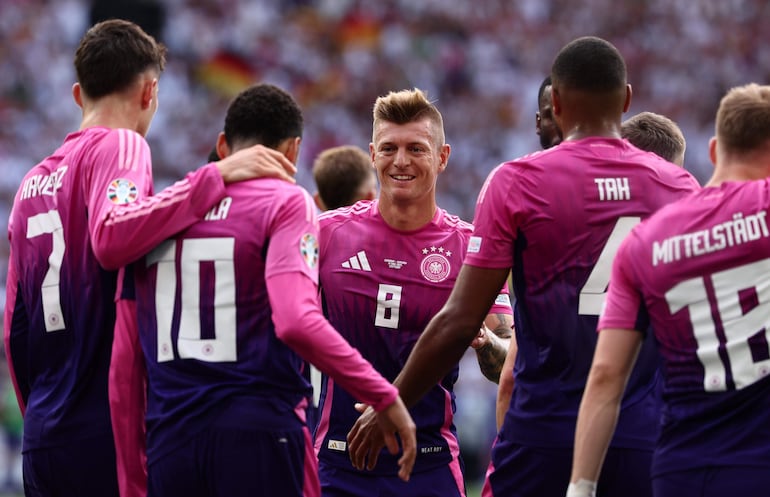 Los jugadores de Alemania celebran un gol en el partido frente a Hungría por la segunda fecha del Grupo A de la Eurocopa 2024.