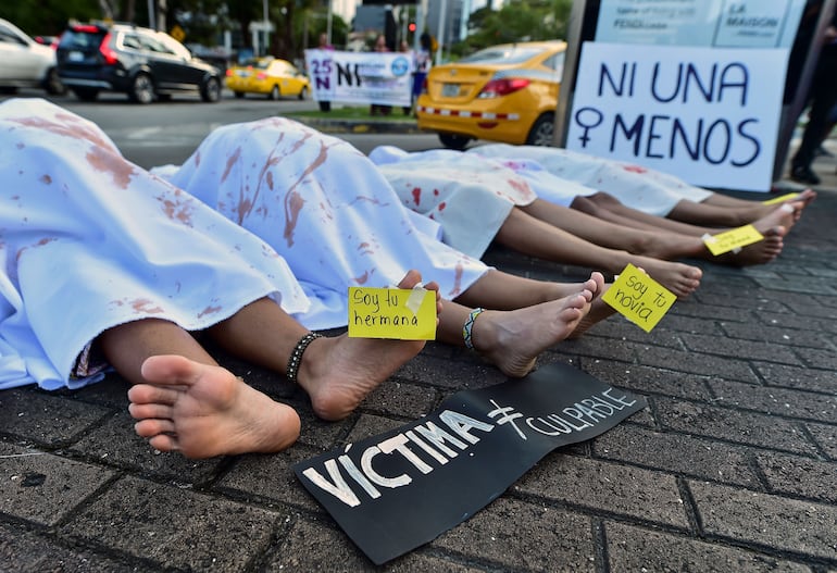 Feminicidios, violencia contra la mujer.