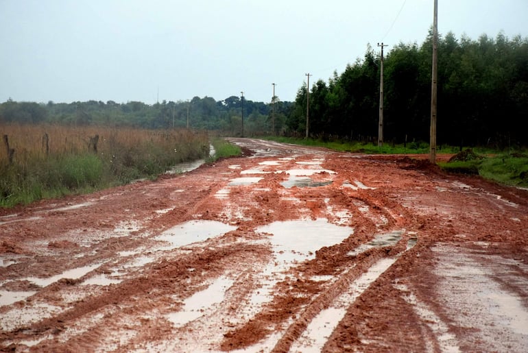 El tramo de 38 km está impracticable hasta para 4 x 4.