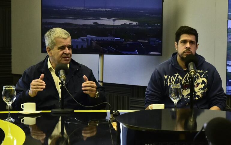 Pedro Halley y Eduardo Aguayo, representantes de jubilados y asegurados respectivamente.