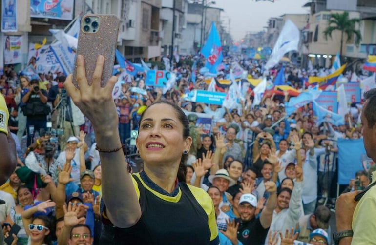 La candidata presidencial correísta Luisa González.