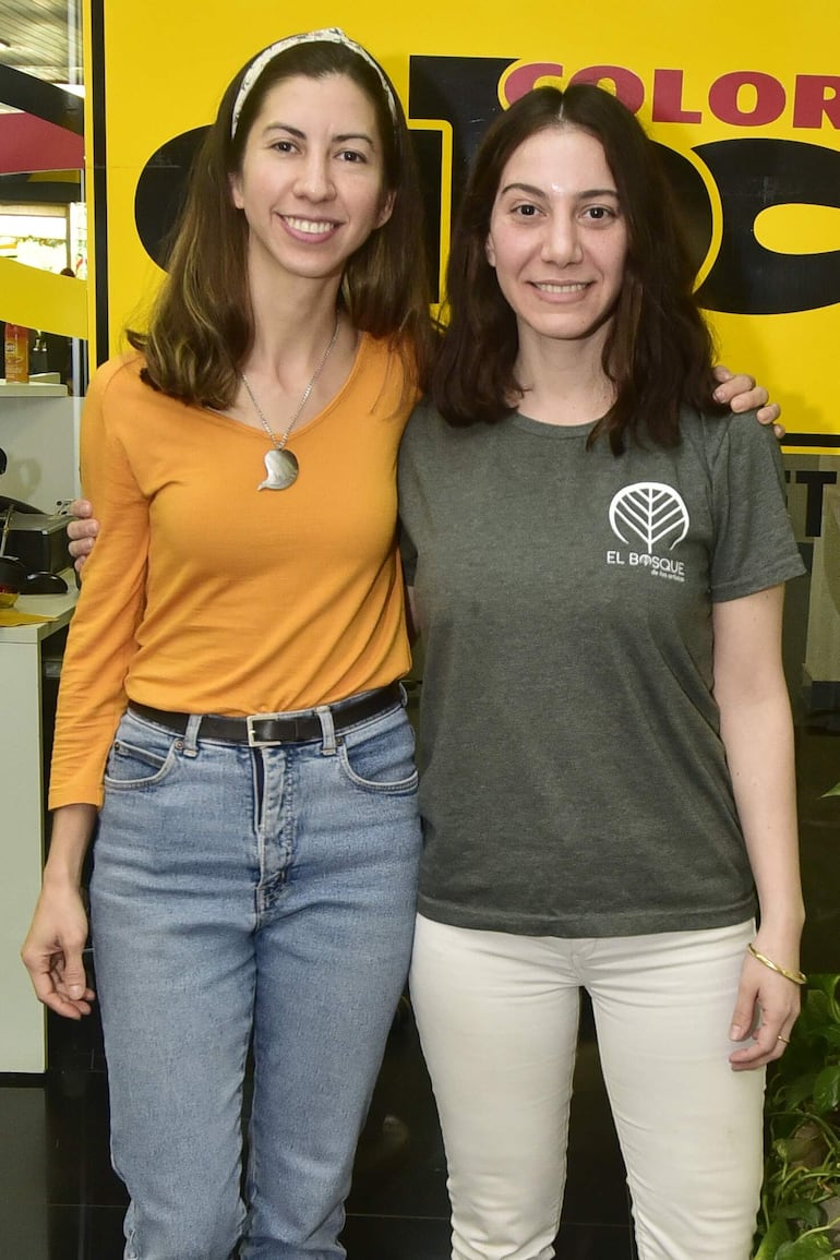 Marcela y Paola Guggiari, organizadoras del evento.