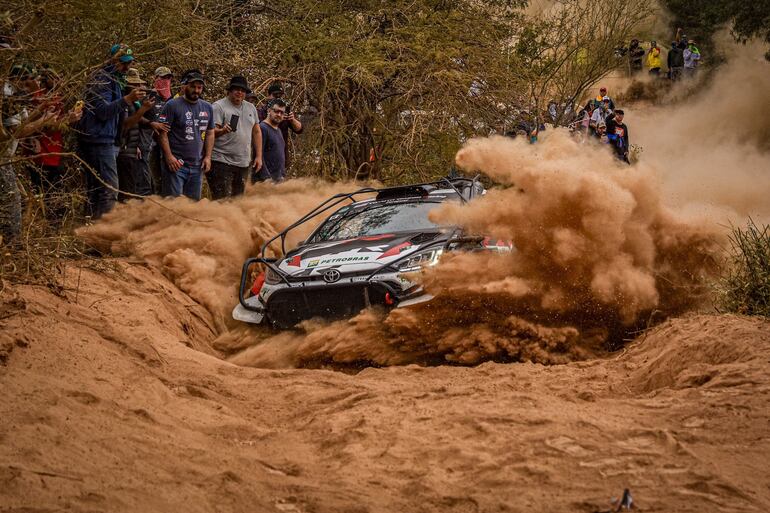 El Toyota GR Yaris Rally2 de Alejandro Galanti y Marcelo Toyotoshi en el Rally del Chaco 2024.