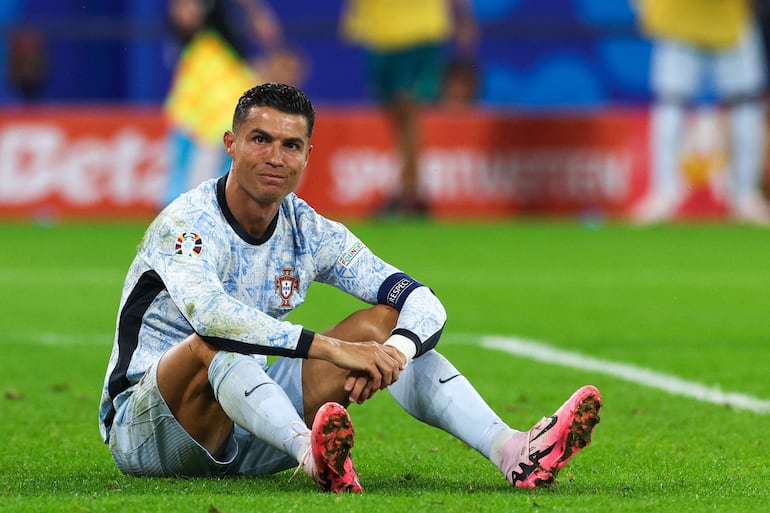 Cristiano Ronaldo, jugador de la selección de Portugal, reacciona en el partido frente a Georgia por el Grupo F de la Eurocopa 2024, en Gelsenkirchen, Alemania.