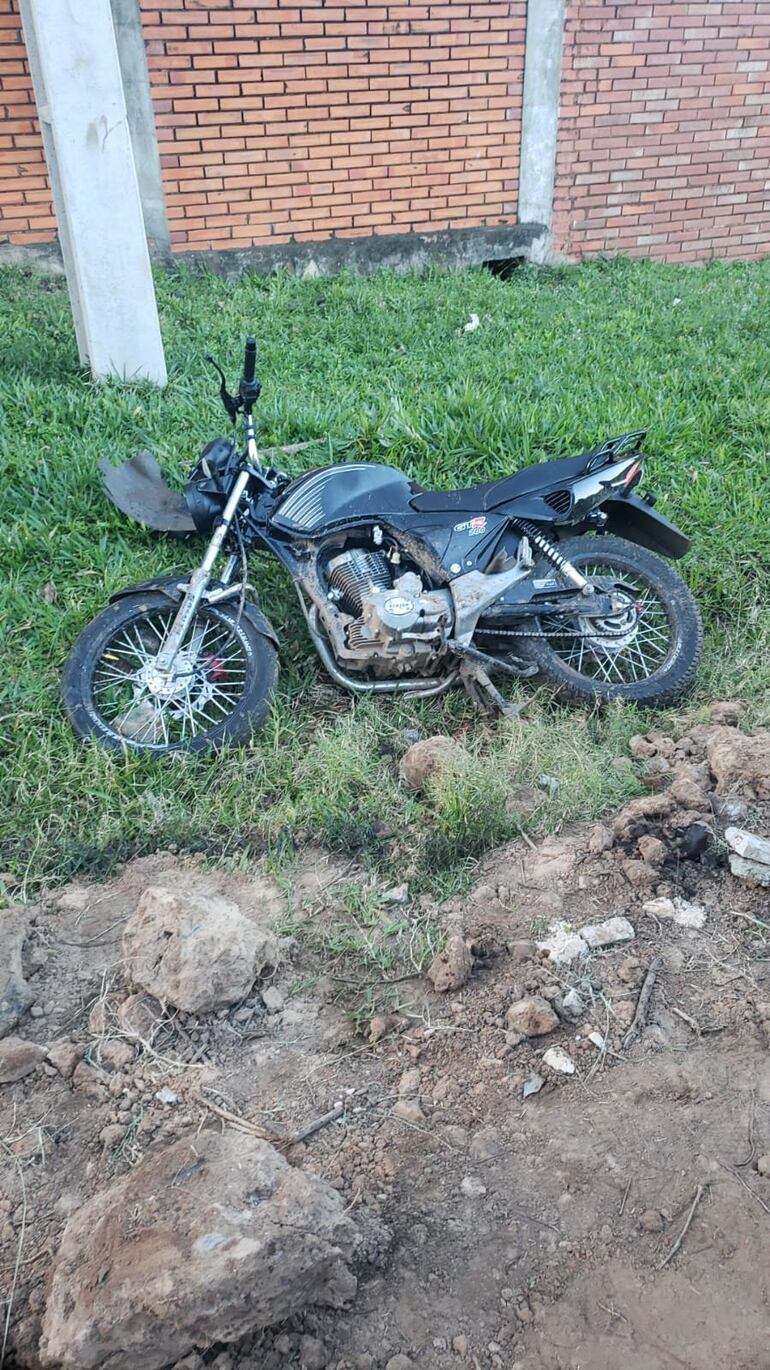 El motochorro detenido, quien fue cómplice del delincuente asesinado.