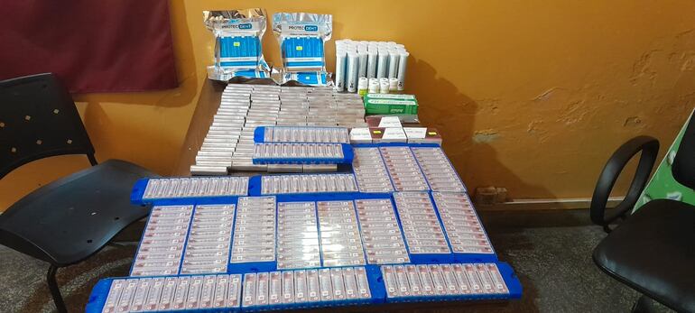 Dos argentinos aprehendidos con productos odontológicos presuntamente de contrabando