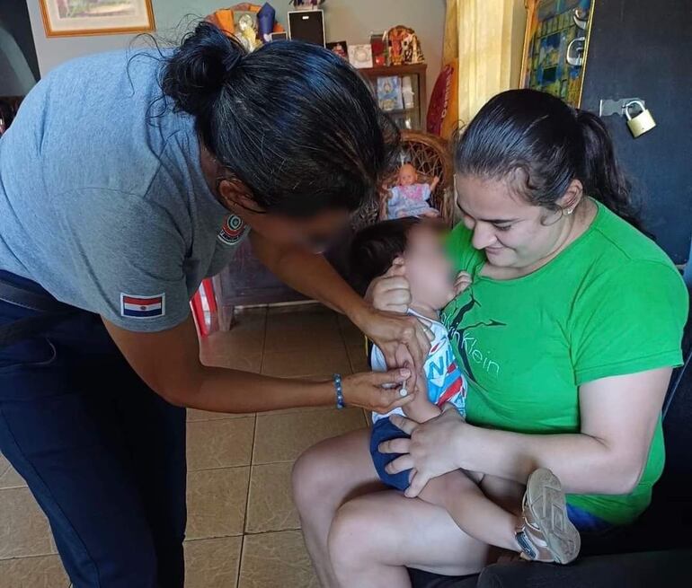 Los enfermeros de Caacupé y de diversas ciudades de Cordillera intensifican la campaña de inmunización.
