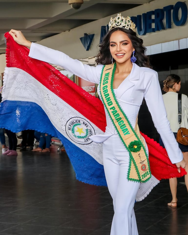 Sharon Capó Nara necesita votos para ingresar al Top 10 del Miss Grand International 2024.