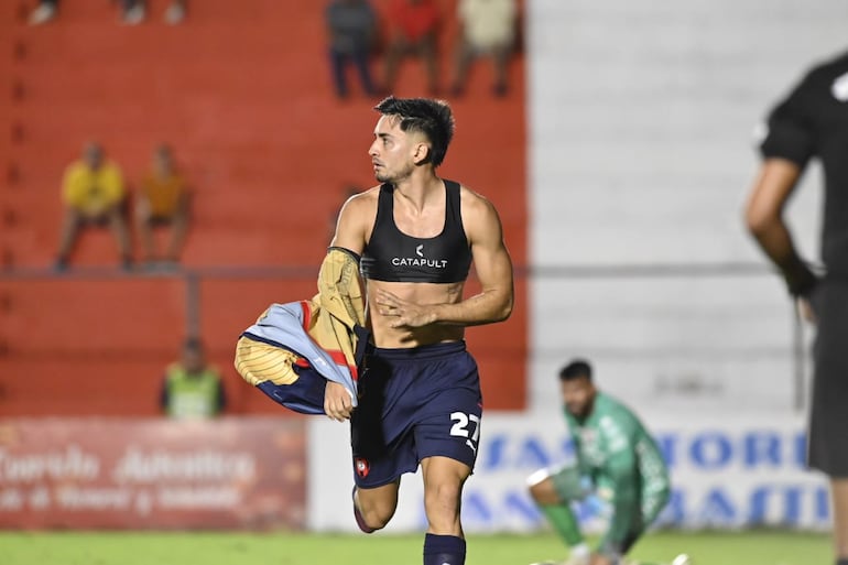 Cerro Porteño ganó con un gol a los 100 minutos y revive en la pelea por el torneo Apertura 2025 del fútbol paraguayo