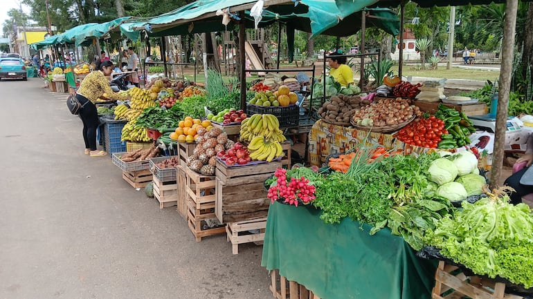 Vendedores preparan productos especiales para últimas ferias del año en Villarrica