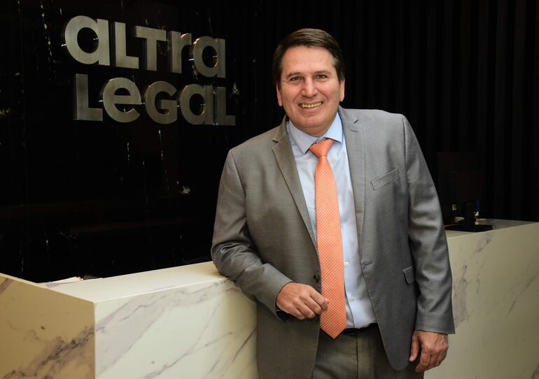 Altra Legal cumple 10 años contribuyendo al sector jurídico