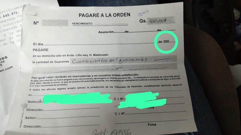 
Otro pagaré todo pintado  que llegó en `poder de otro de los demandados por la supuesta deuda 