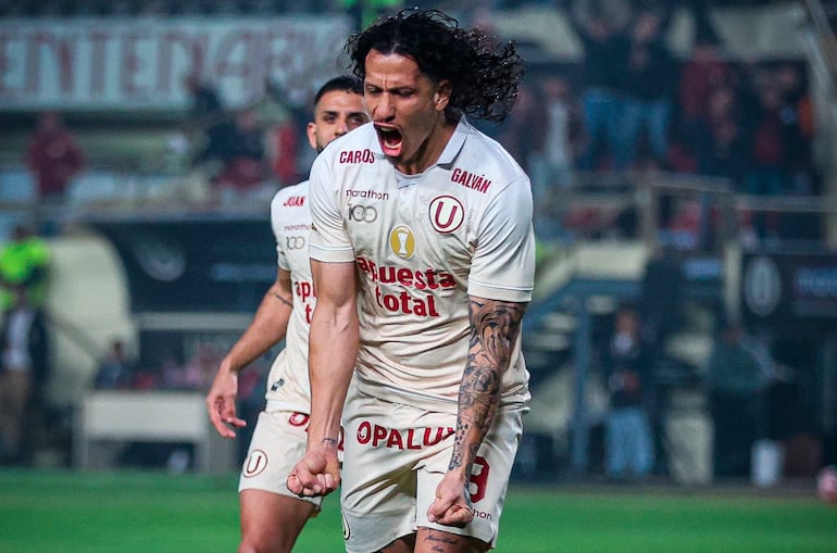 Williams Riveros marcó con golpe de cabeza el gol del triunfo para Universitario en Perú.