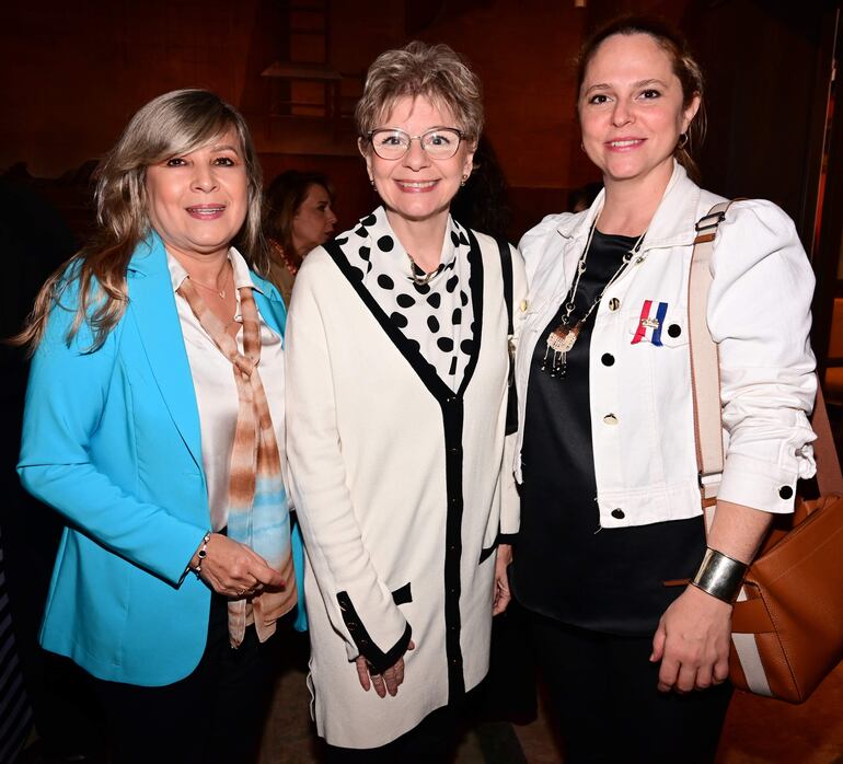 Aide Vera, Ana Martini y Natalia Ántola.