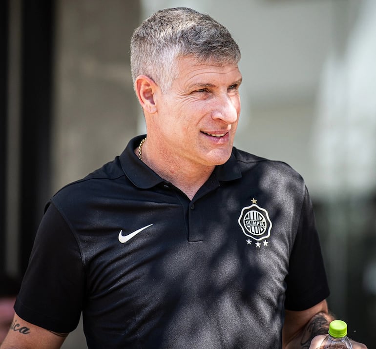 Martín Palermo (50 años), entrenador de Olimpia.