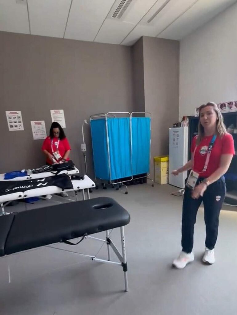 La sala de recuperación y fisioterapia del Team Paraguay en París.