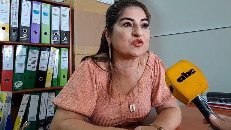 Licenciada Floriana Casco, supervisora pedagógica de Pedro Juan Caballero que fue increpada por una estudiante secundaria.