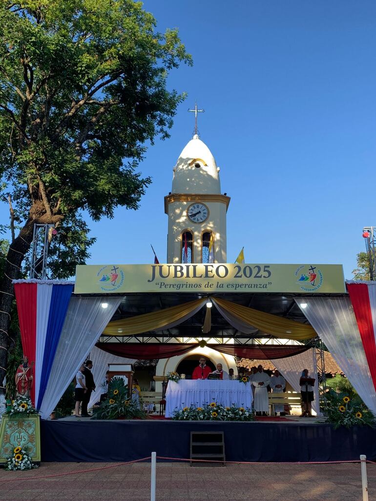 La misa central en homenaje a San Blas se celebró en el templo parroquial Ñandejára Guazú. 