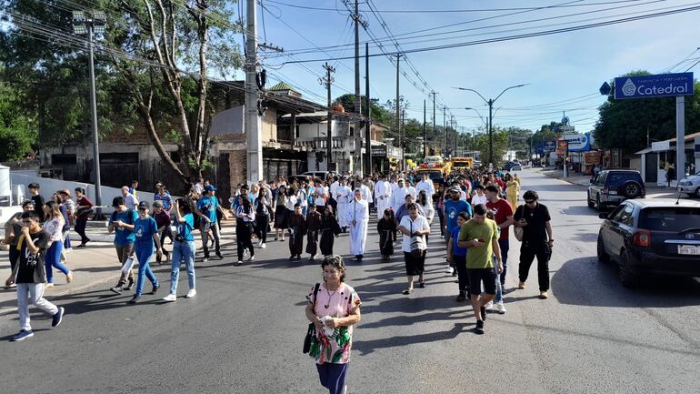 Procesión terrestre de la imagen de San Antonio de padua.