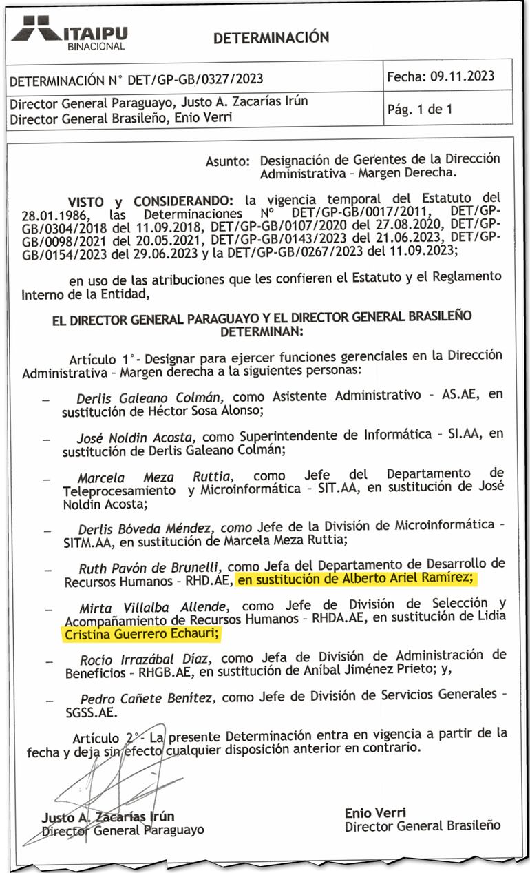 La determinación de los directores que destituye a dos de los jefes sumariados.