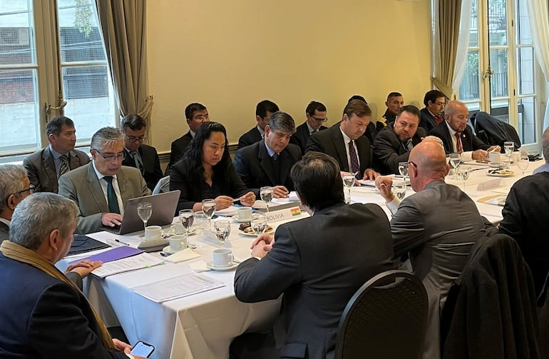 Reunión de la Comisión del Acuerdo de la Hidrovía, en Buenos Aires.