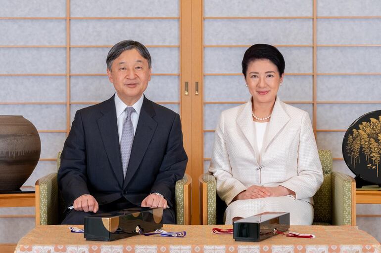 El emperador Naruhito y la emperatriz Masako en una imagen publicada en la cuenta de Instagram kunaicho_jp.