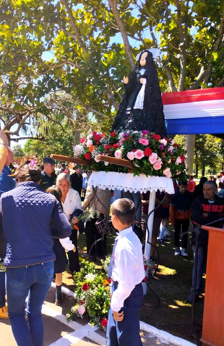 La Virgen de los Dolores patrona espiritual de los pobladores de Mbuyapey.