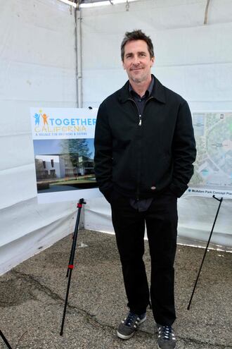 Christian Bale en el evento de inauguración del Foster Care Center de Together California el pasado 7 de febrero en Palmdale, California.